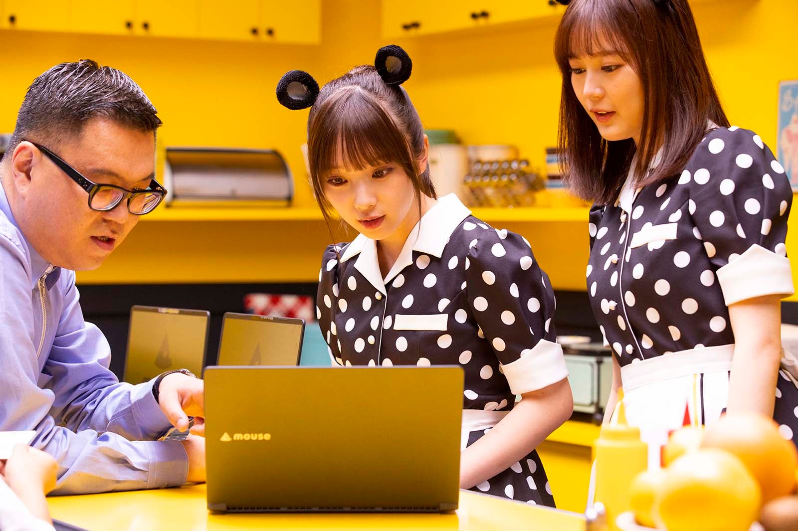 シソンヌ＆乃木坂46（提供写真）