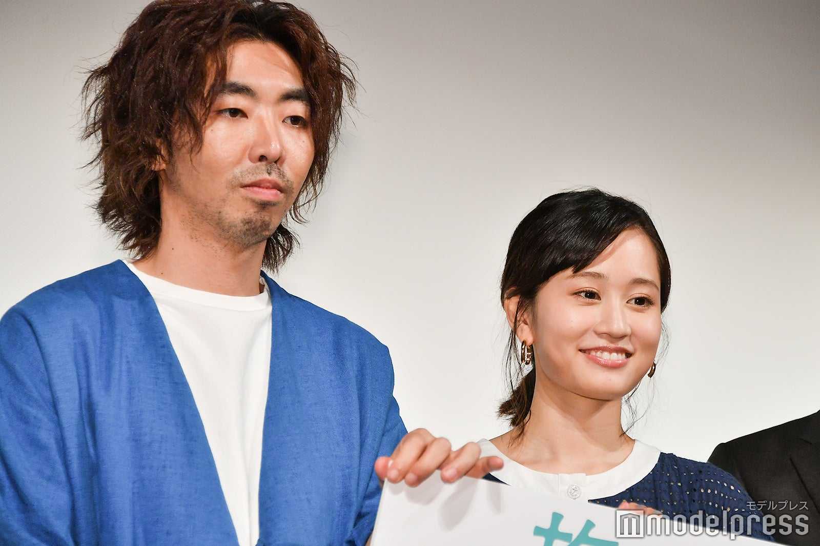 柄本時生、前田敦子 （C）モデルプレス