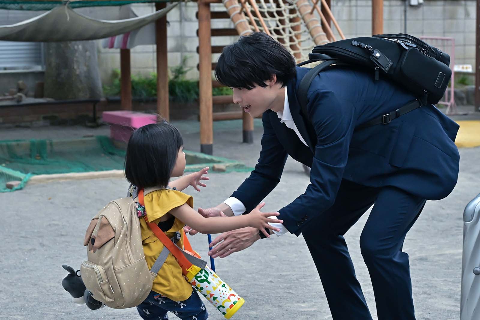 倉田瑛茉、松村北斗「西園寺さんは家事をしない」（C）TBS