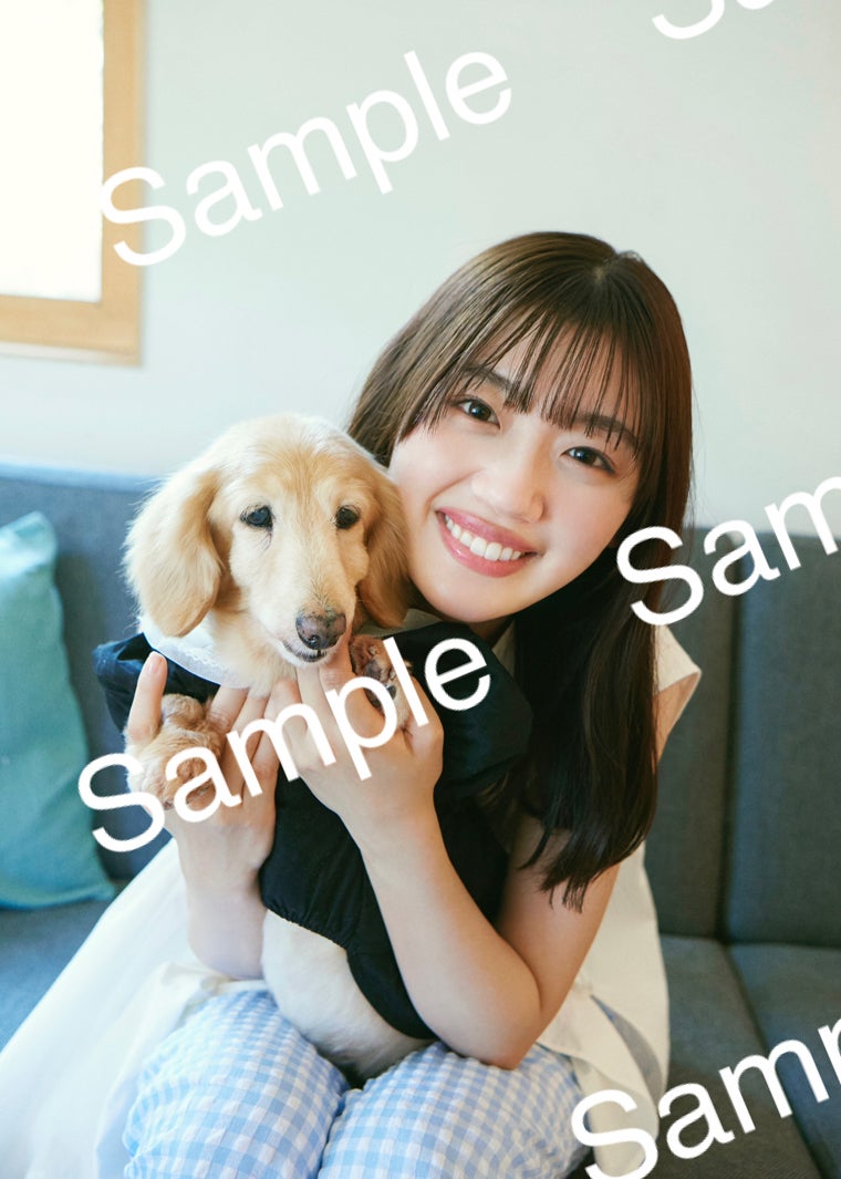 日向坂46佐々木美玲、ランジェリー姿で透明感放つ 1st写真集先行