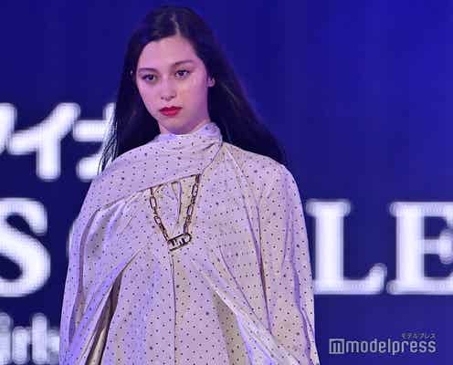 中条あやみ、トップバッターでTGC開幕 最先端テクノロジーで演出<TGC2021A/W>