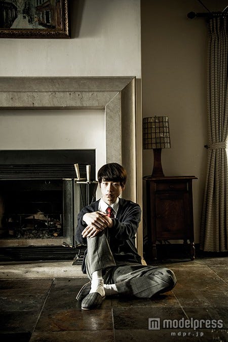 坂口健太郎/(C)映画「at Home」製作委員会