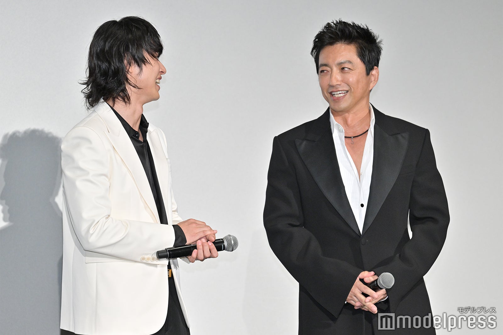 山崎賢人、大沢たかお（C）モデルプレス