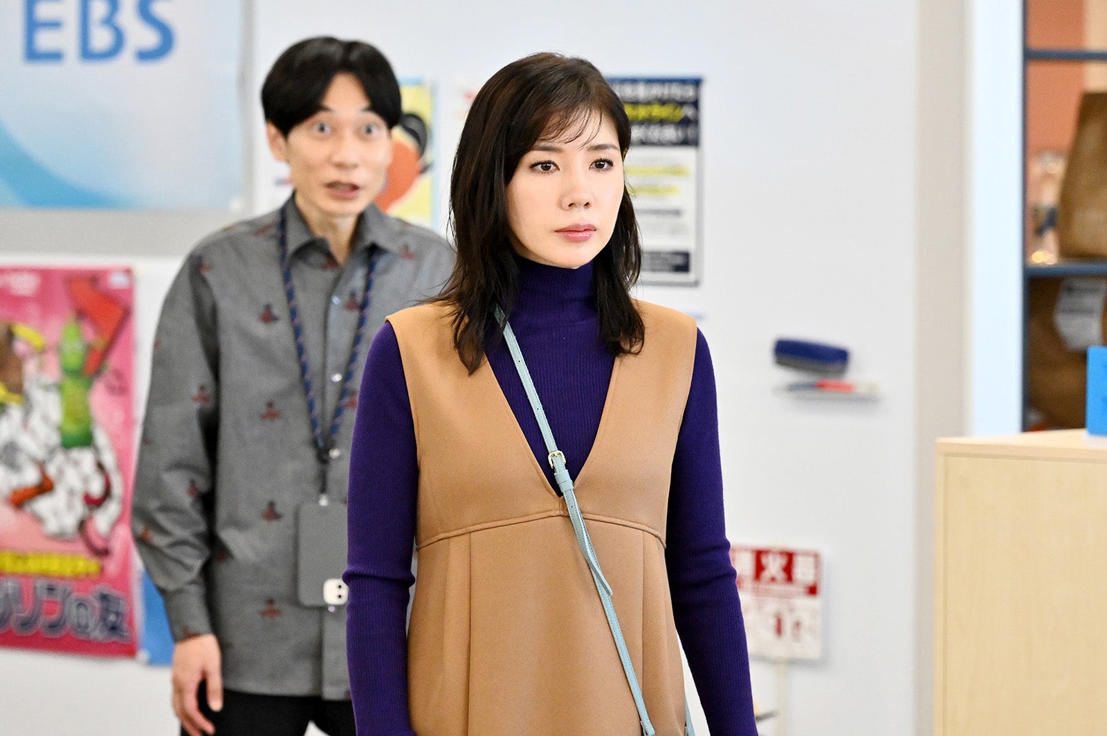 板倉俊之、仲里依紗「不適切にもほどがある！」第2話より（C）TBS