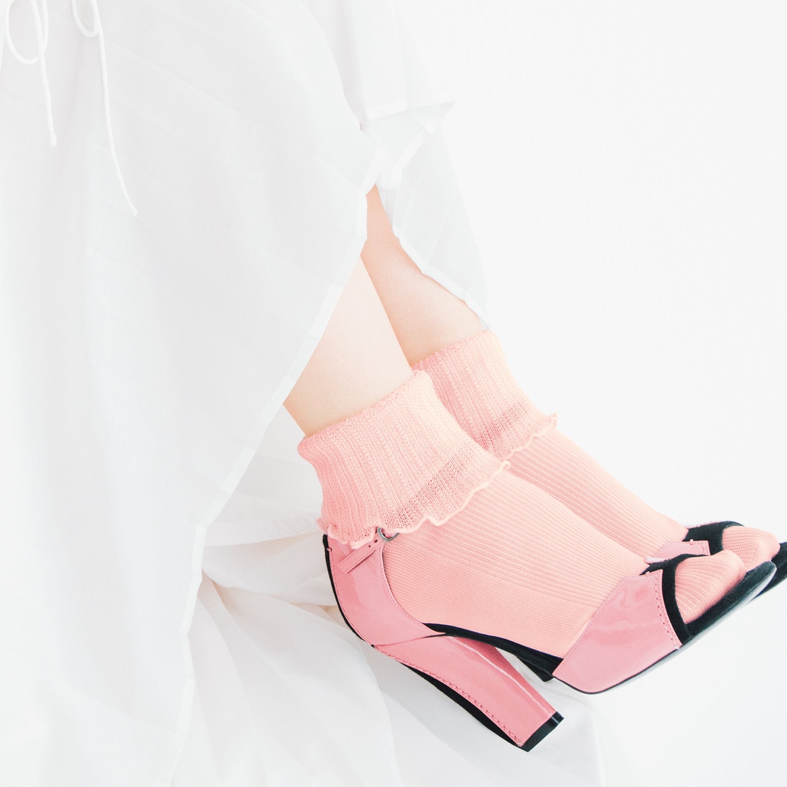 キュプラシフォンプリーツソックス／￥1,000+tax
（画像提供：タビオ）