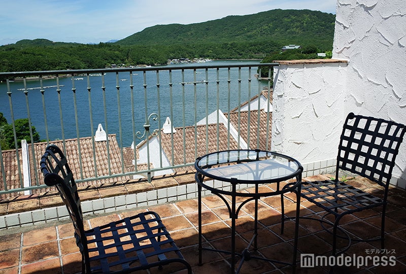 ヴィラは1泊6万前後なので、6人で割れば一人当たり1万前後で泊まれる（C）モデルプレス