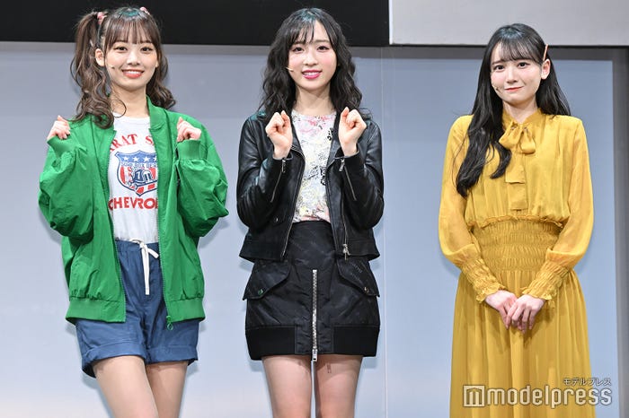 濱岸ひより、小栗有以、鈴木瞳美(C)モデルプレス