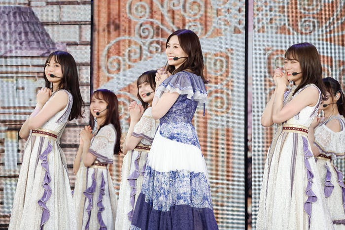齋藤飛鳥、白石麻衣、秋元真夏「乃木坂46 10th YEAR BIRTHDAY LIVE」2日目の様子(C)乃木坂46LLC