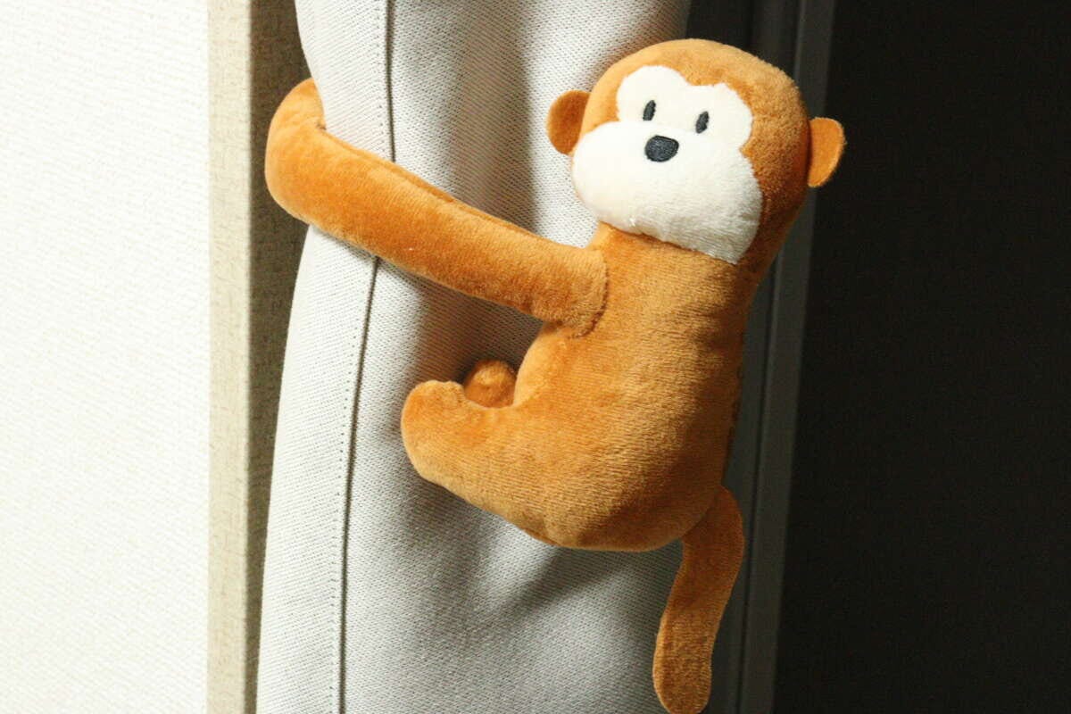 ダイソーのアニマルカーテンタッセル