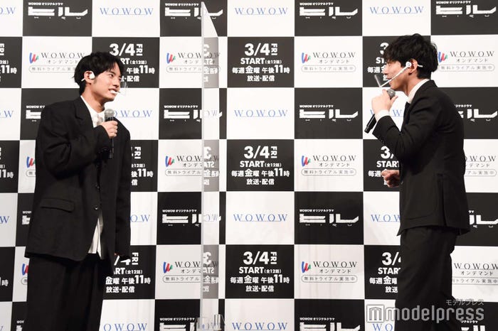 アクションシーンの撮影を振り返る赤楚衛二、坂口健太郎 (C)モデルプレス