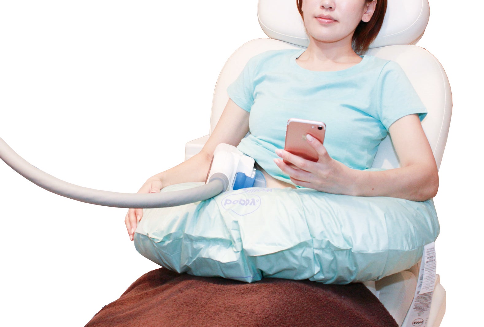 クールスカルプティング（R）下腹部の施術風景（提供画像）