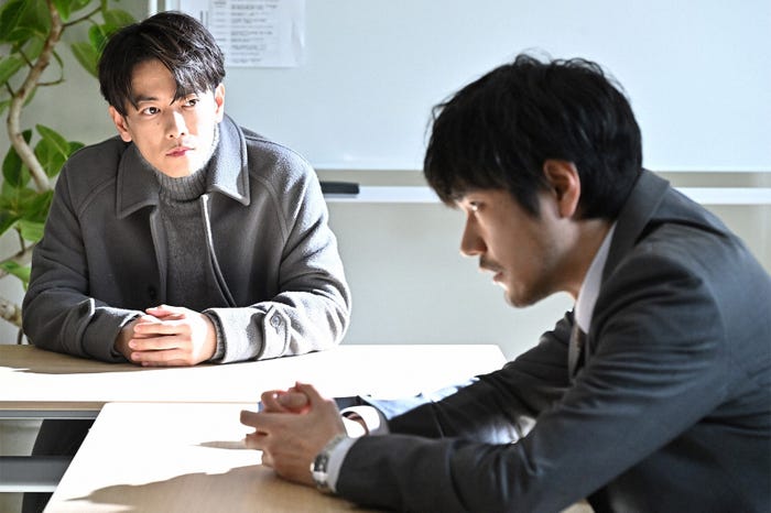 佐藤健、松山ケンイチ/ 「100万回 言えばよかった」第8話より(C)TBS