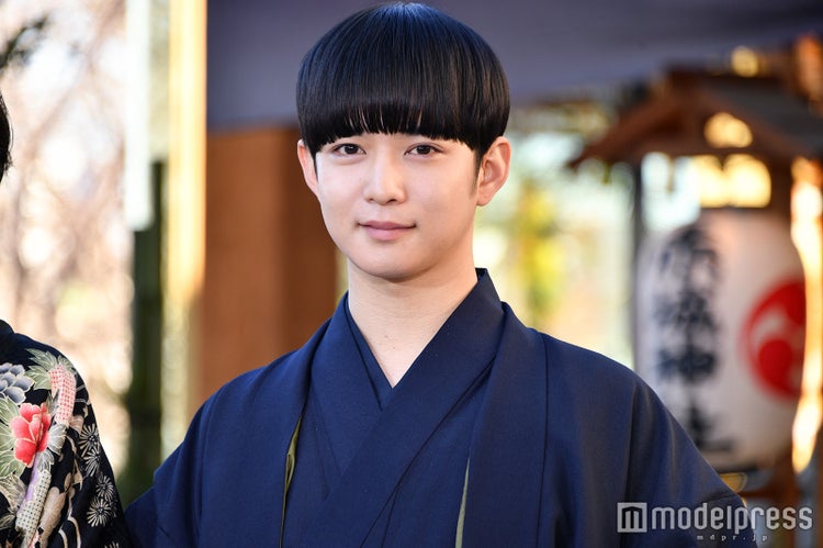 画像9 27 千葉雄大 アイドル顔負け対応で山田涼介を圧倒 ぱっつん前髪で登場 もみ消して冬 モデルプレス