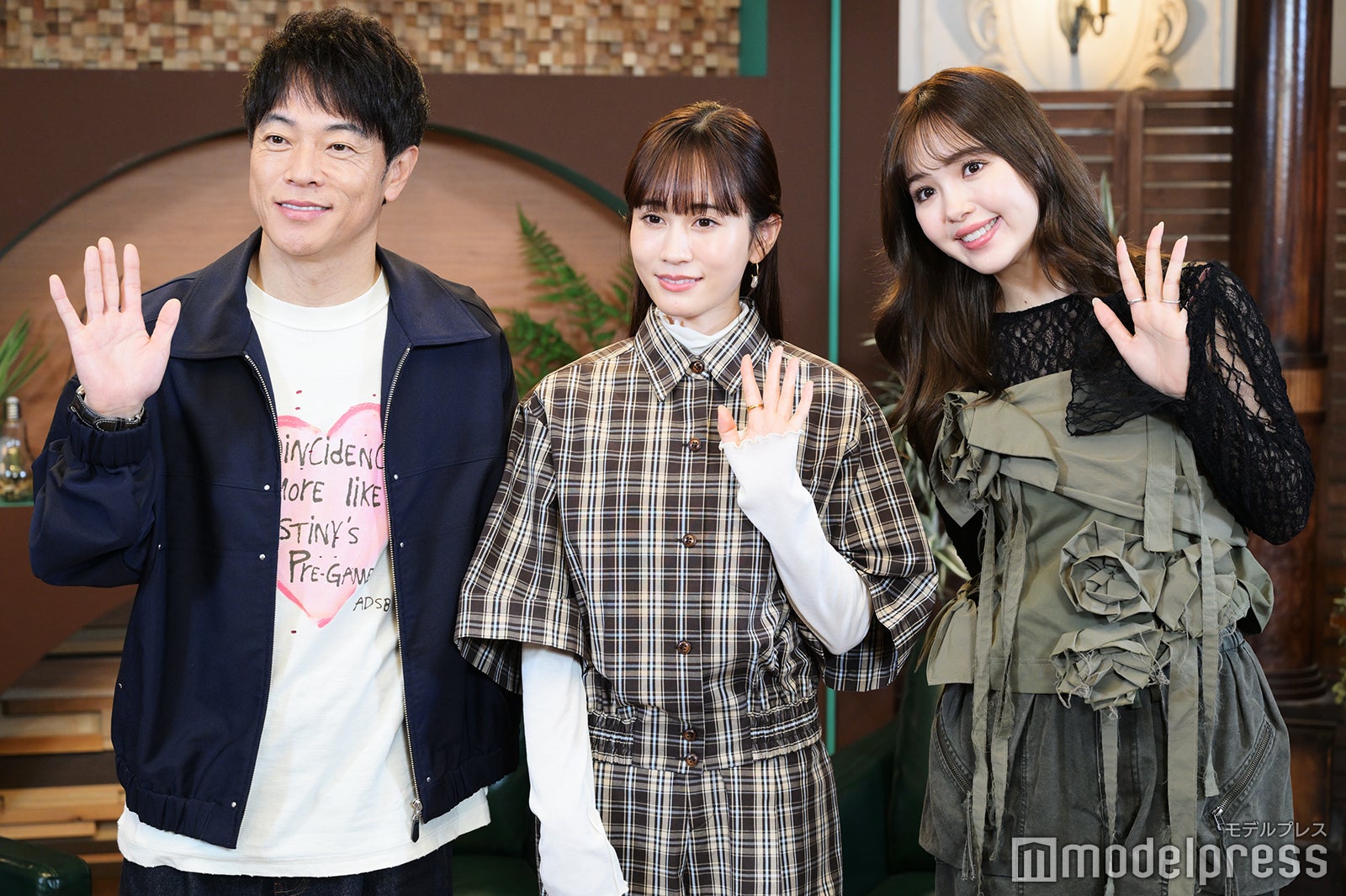 陣内智則、前田敦子、藤田ニコル（C）モデルプレス