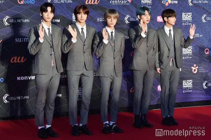 TOMORROW X TOGETHER(左から:SOOBIN、HUENINGKAI、BEOMGYU、YEONJUN、TAEHYUN) (C)モデルプレス