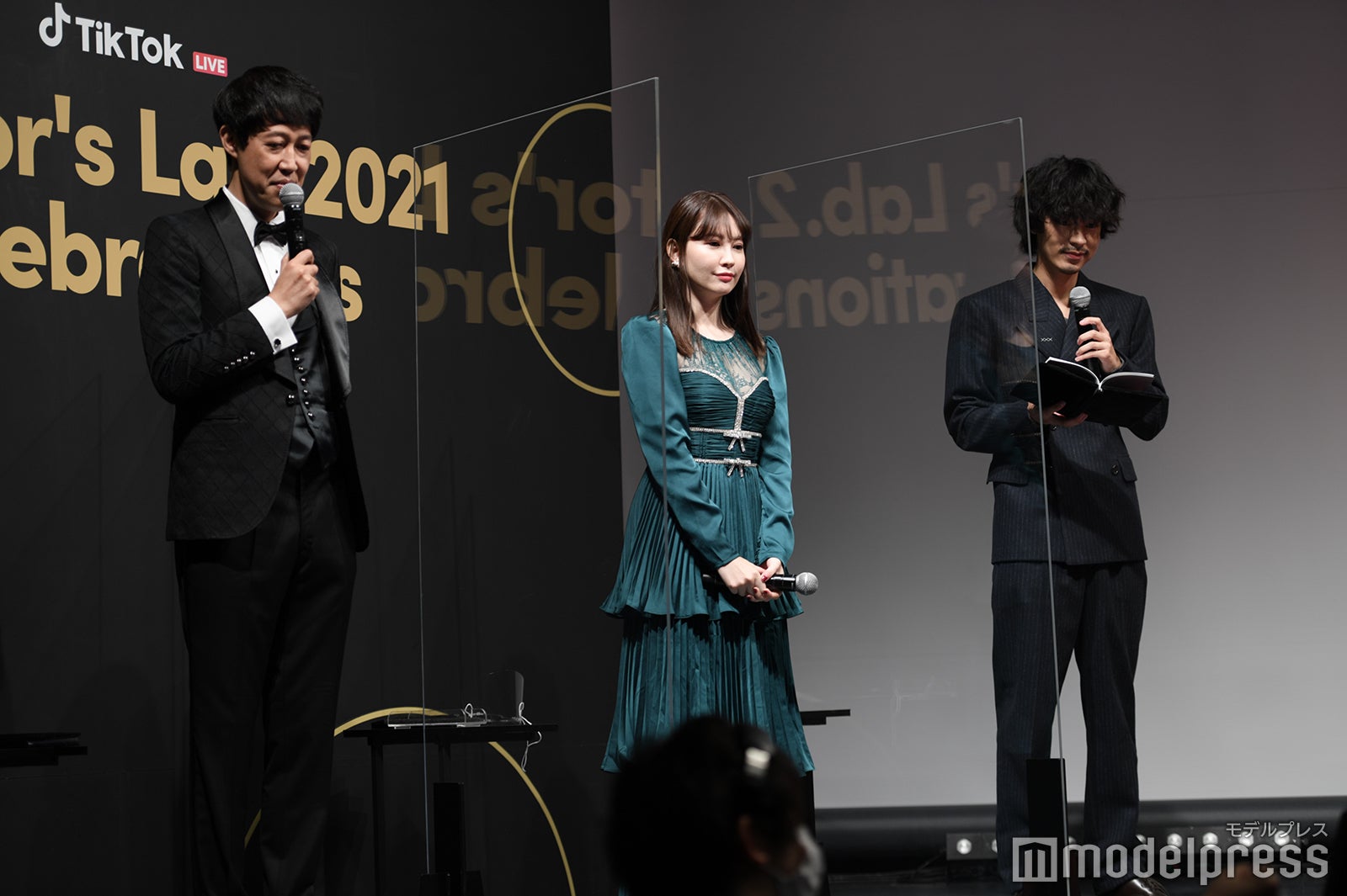 小籔千豊、小嶋陽菜、成田凌（C）モデルプレス