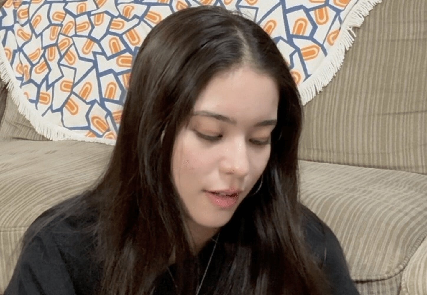 19歳美人練習生、沖縄を出る時に欠かせないもの明かす「大事になりますね」