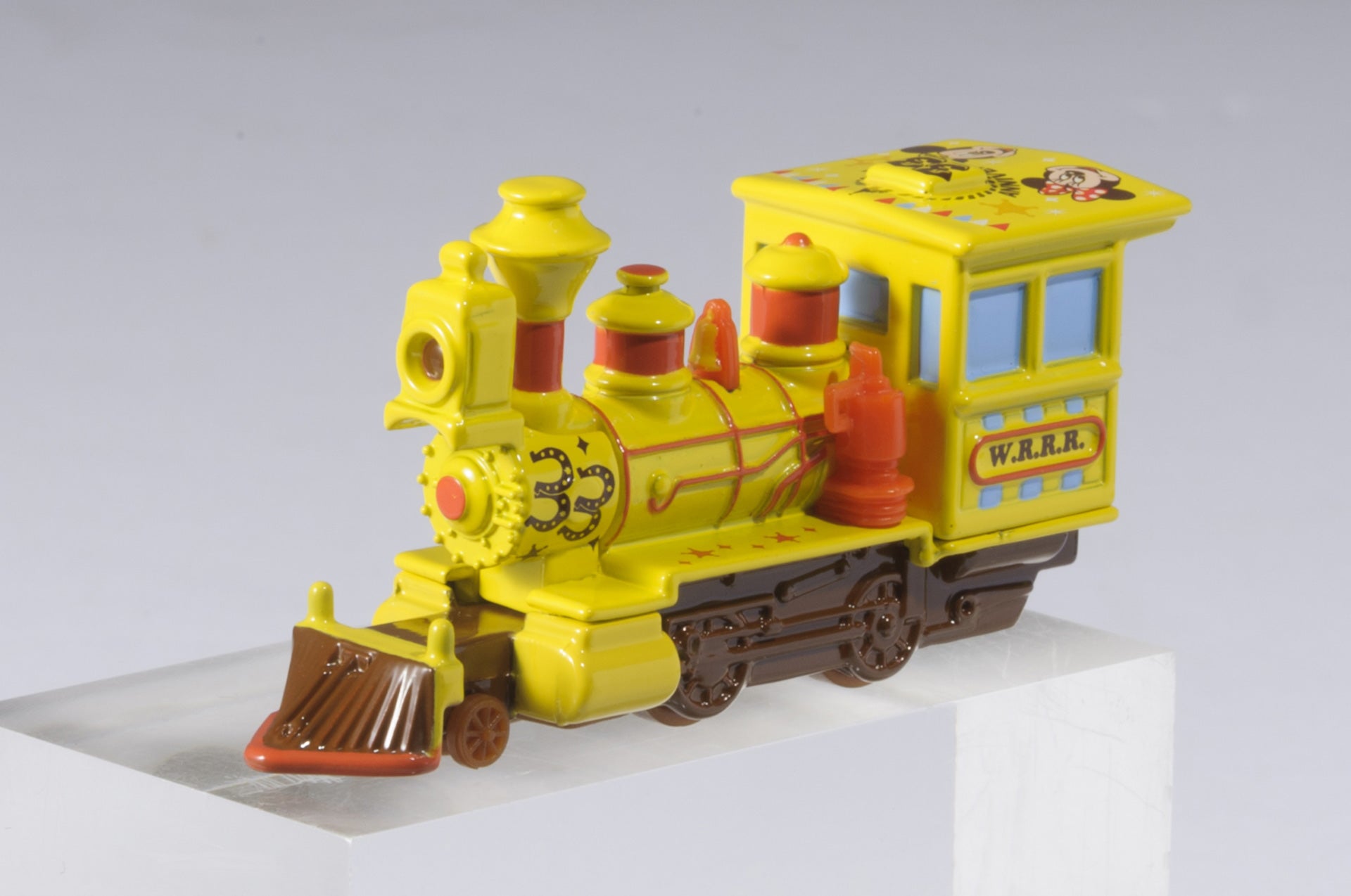 トミカ￥1200（C）Disney