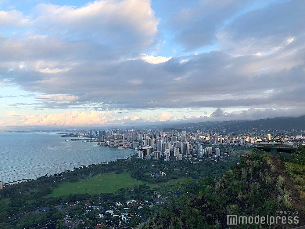 ダイヤモンドヘッドからの風景（C）モデルプレス