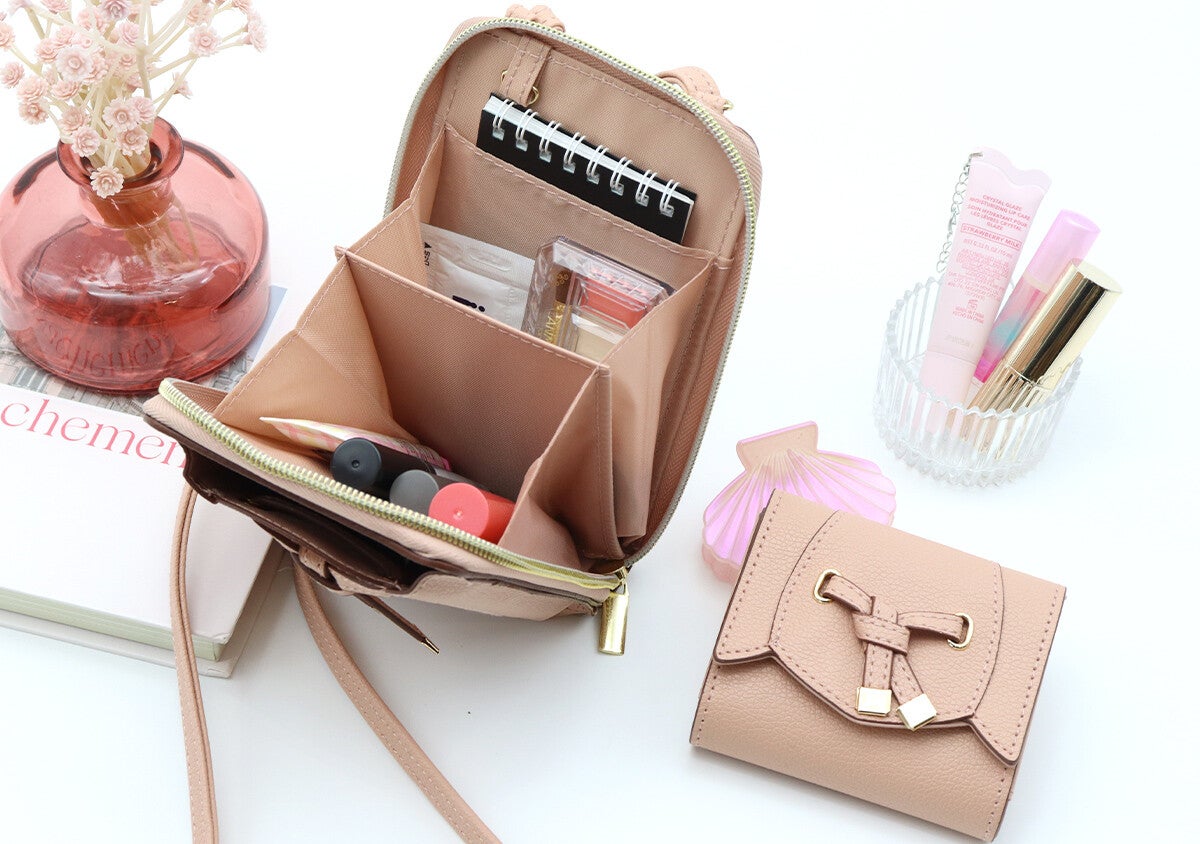 宝島さんこれが付録ってやりすぎ…売り切れ不可避！人気ブランドのスマホショルダー＆ミニ財布