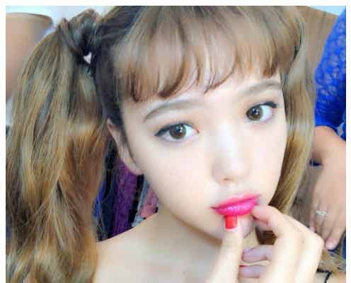 藤田ニコル、オン眉ツインテール姿に「エロカワ」「お人形みたい」と絶賛の声