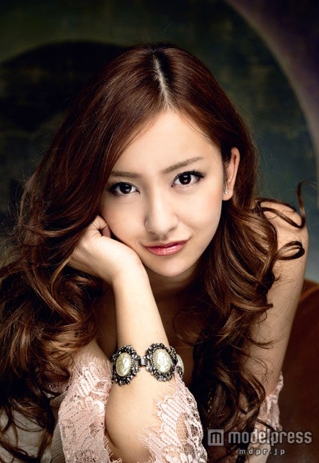 「GirlsAward 2013 AUTUMN／WINTER」に出演する板野友美