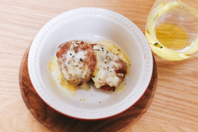 業務スーパー　鶏屋さんの冷凍チキンカツ チーズ焼き