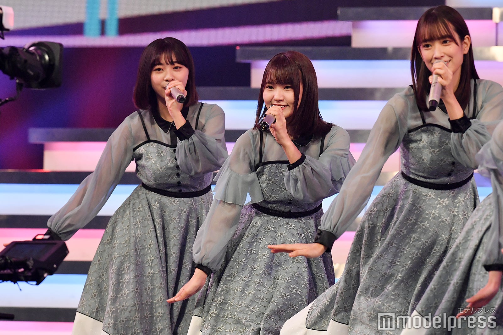 富田鈴花、高瀬愛奈、佐々木久美 （C）モデルプレス