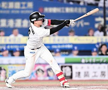 ロッテ 西川が決勝打「チャンスだったので気持ちで打ちました」 打順組み替え奏功 ジャクソンは4勝目 借金完済まであと1