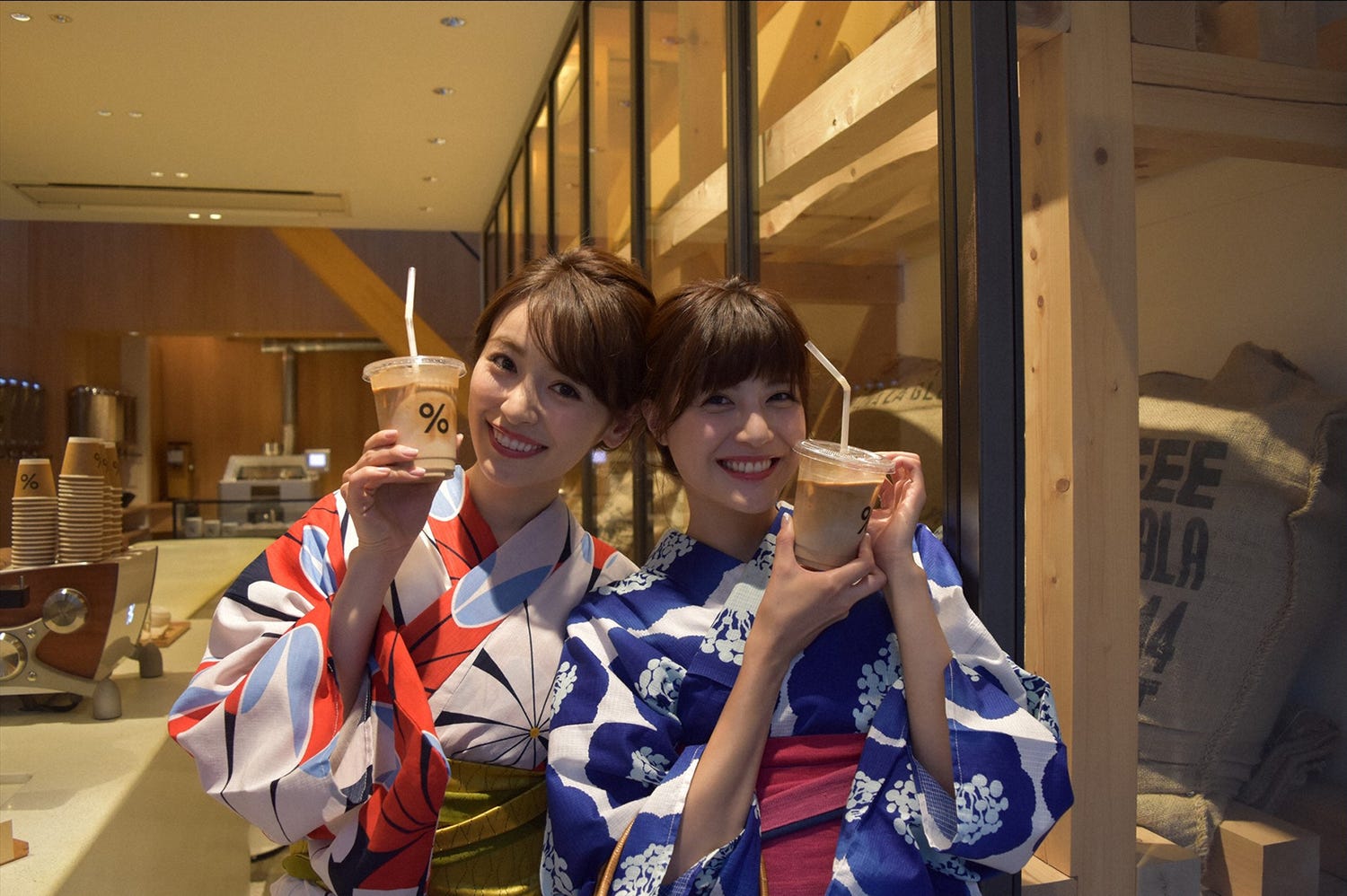 佐藤ありさ&泉里香、夏の京都女子旅で結婚&恋愛観を語る