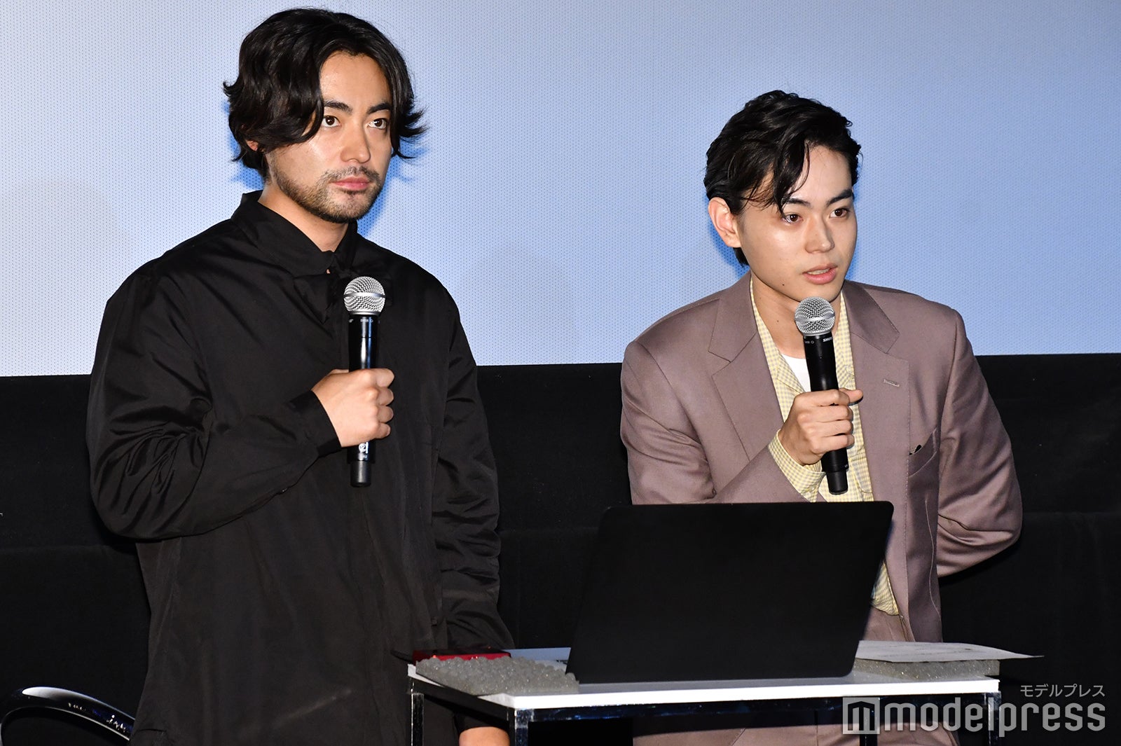 山田孝之、菅田将暉 （C）モデルプレス