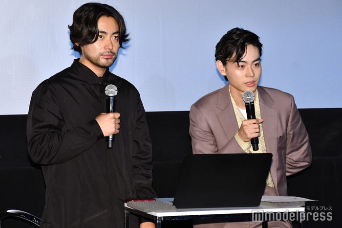 山田孝之、菅田将暉 (C)モデルプレス