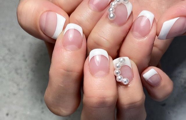 春ネイルの準備はok ネイリストおすすめ 上品ホワイトネイル 4選 モデルプレス