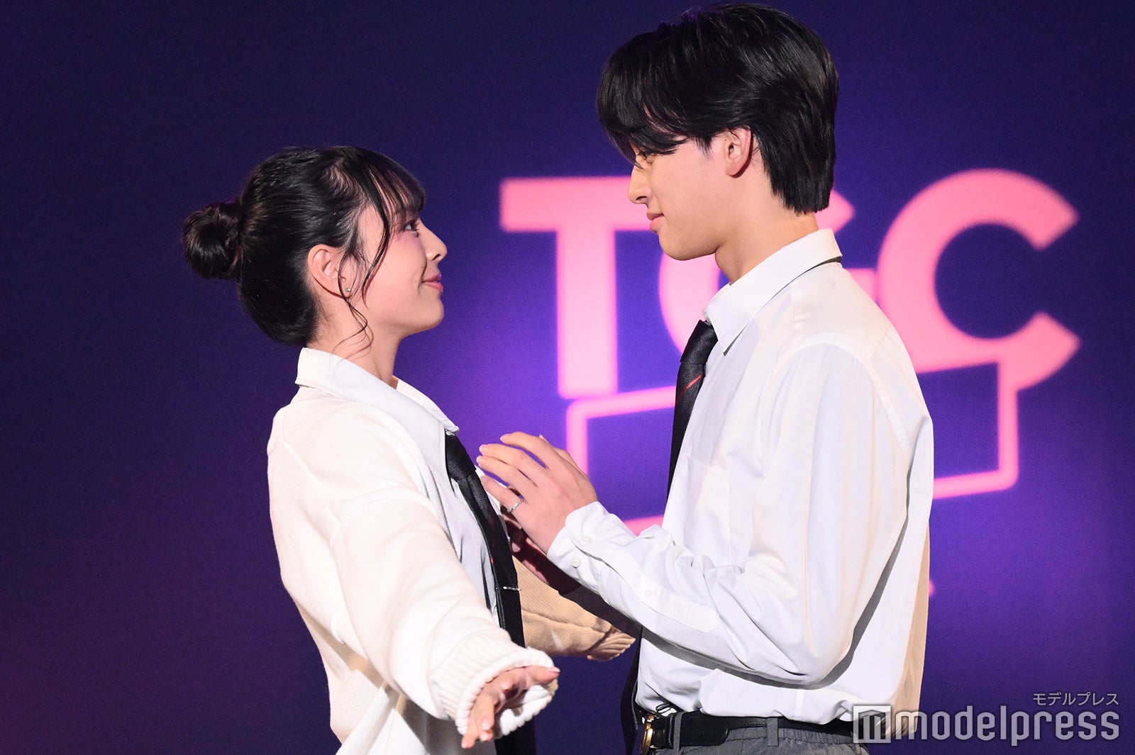 （C）モデルプレス