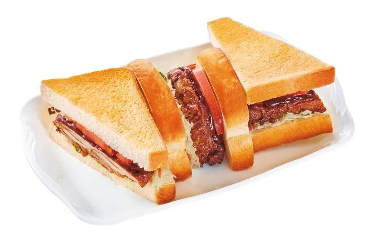 タンドリーチキンとキャベツを挟んだホットサンド タンドリーチキンとキャベツを挟んだホットサンド
