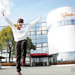 モデルプレス - あいのり桃がレポ 一般非公開の「ビスコ」工場に潜入