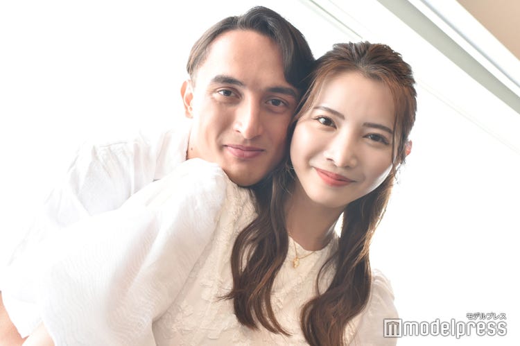 女性版バチェラー「バチェロレッテ2」尾崎美紀&佐藤マクファーレン優樹インタビュー>“鎧”を一番脱げた瞬間・交際の近況語る「幸せを感じます」 - モデルプレス