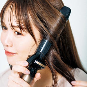 『ゆうこすビューティー 最近自分の見た目が好きすぎるかも。になれる本』より(提供写真)