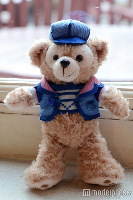 ダッフィーぬいぐるみバッジ¥1800(C)モデルプレス