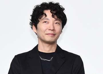 星野源がピンクヘアに激変！ 自撮り公開「めっちゃめっちゃ似合ってます」「全オタクが歓喜」