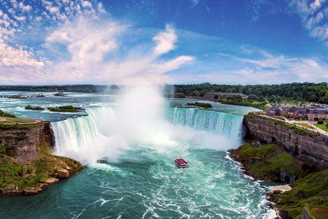 ナイアガラの滝／画像提供：カナダ・オンタリオ州観光局