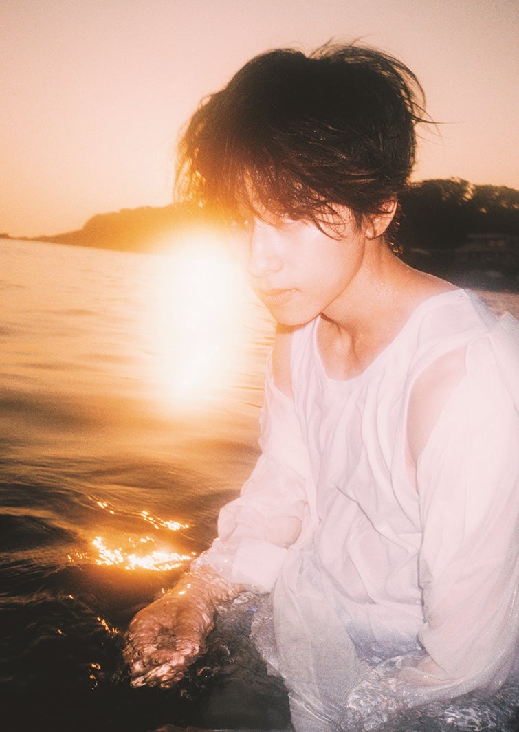 本島純政ファースト写真集「純」／撮影：増田彩来（C）ワニブックス刊