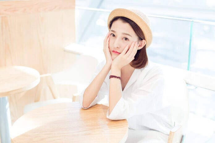 相手への関心を一切示さない