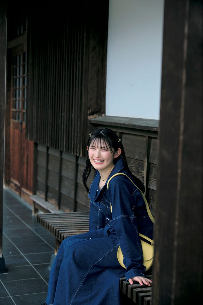 菅田愛貴1st写真集「すのあき」収録カット(C)SDP