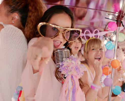 安室奈美恵、ド派手パーティーで大はしゃぎ ファッションショーも展開