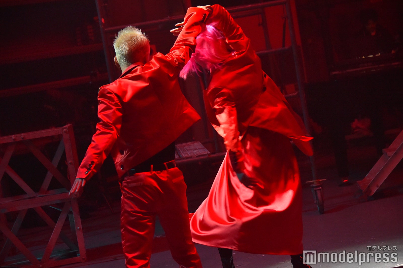 SHUHO、A-NON／吉本坂46RED「君の唇を離さない」MV撮影風景（C）モデルプレス