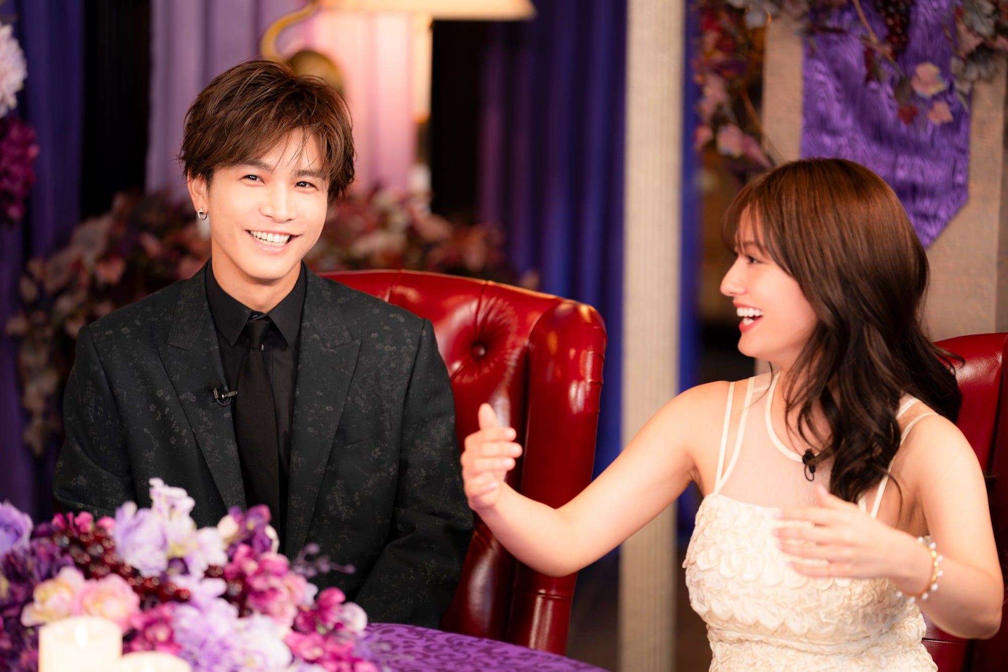 岩田剛典、谷まりあ（C）AbemaTV,Inc