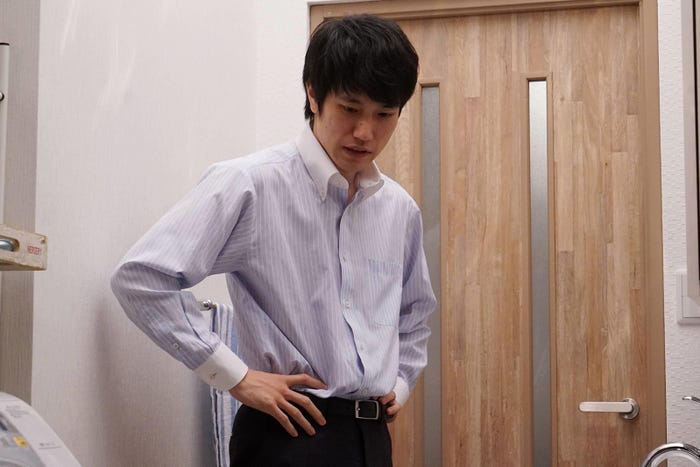 松山ケンイチ/「隣の家族は青く見える」第2話より(C)フジテレビ