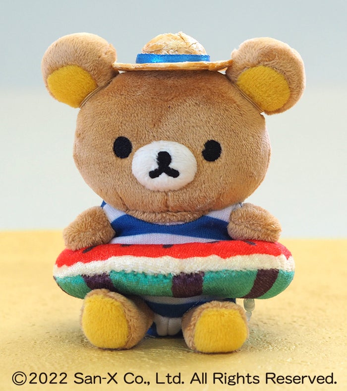 リラックマおでかけぬいぐるみキーホルダー(C)2022 SAN-X CO.,LTD.ALL RIGHTS RESERVED.