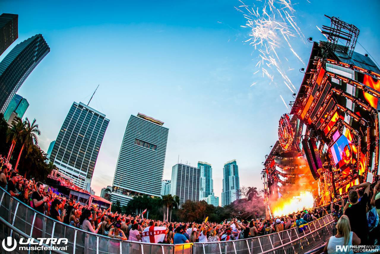 「ULTRA MUSIC FESTIVAL」開幕　総勢57組の世界トップDJが圧巻プレイを披露